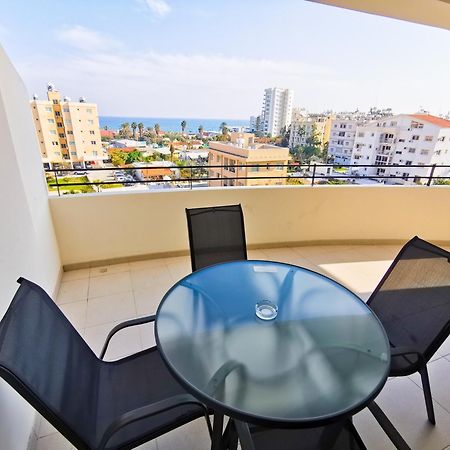 License To Chill Apartment Larnaca Exterior photo